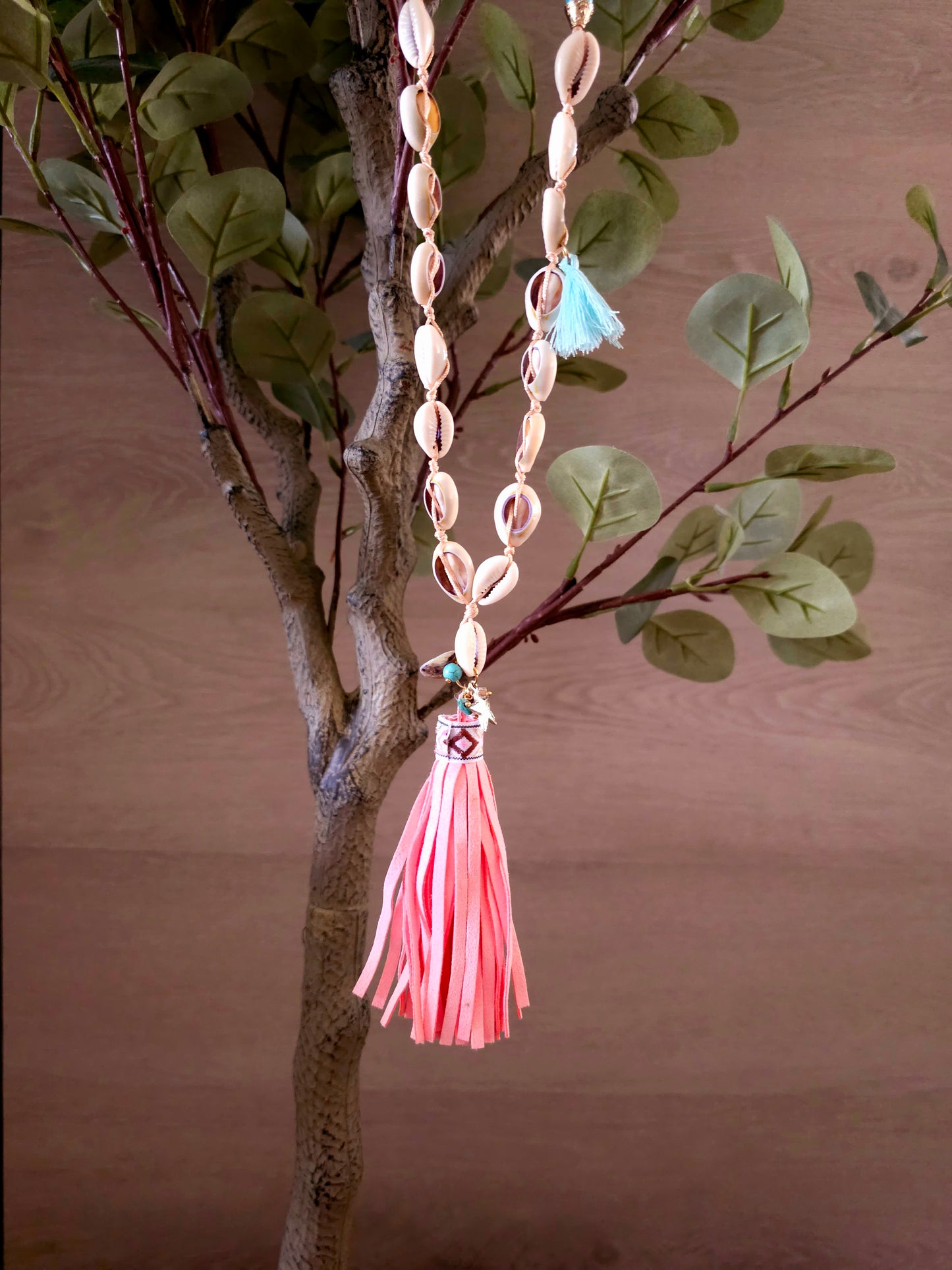 Coastal Dream Necklace with Shells and Wooden Beads