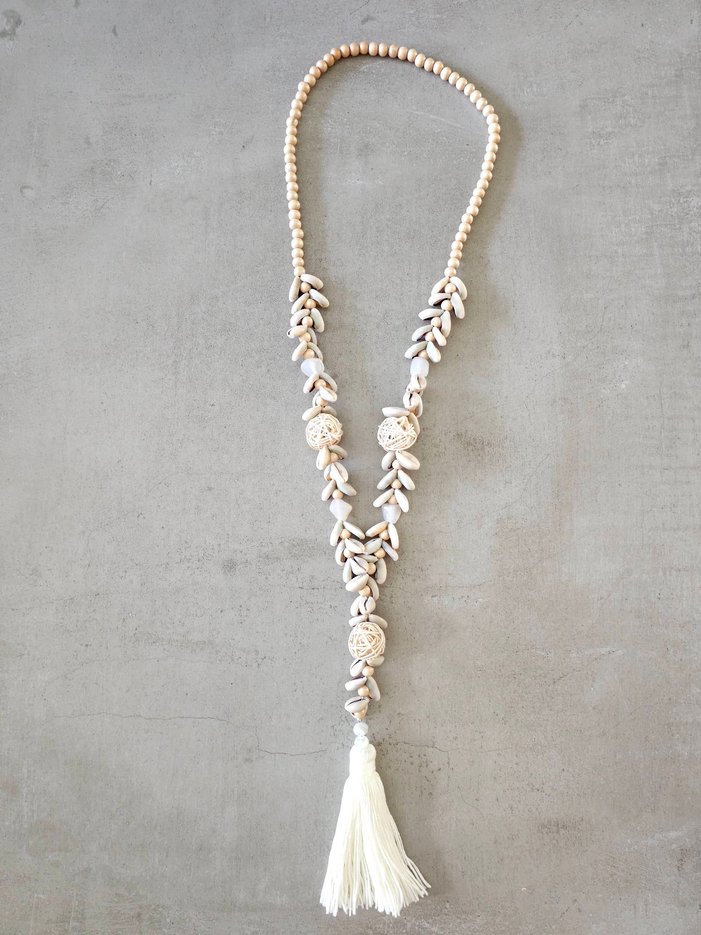 White Sands Necklace with Seashells and Tassel