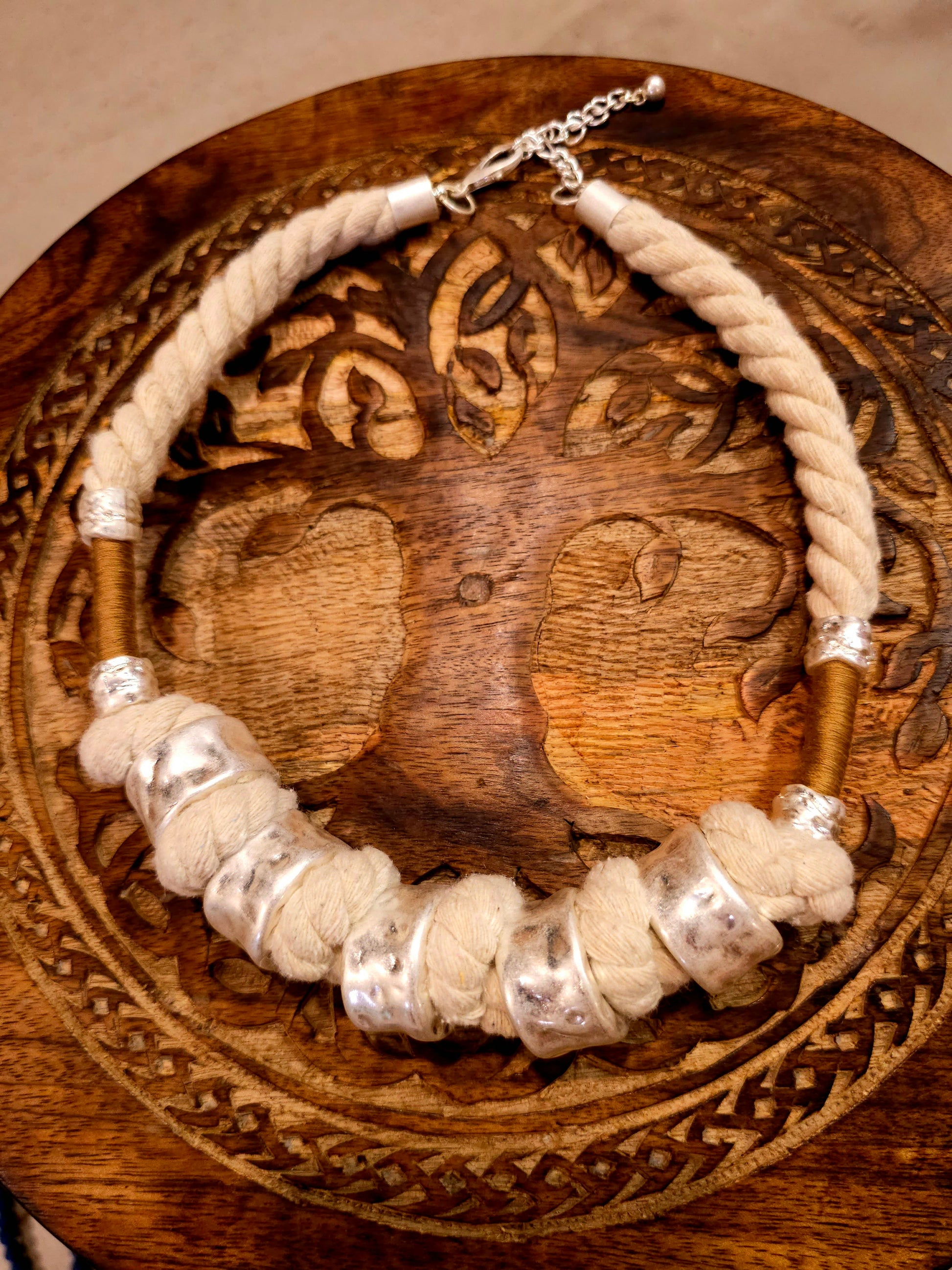 Natural Elegance Necklace with Irregular Beads and Rope Design