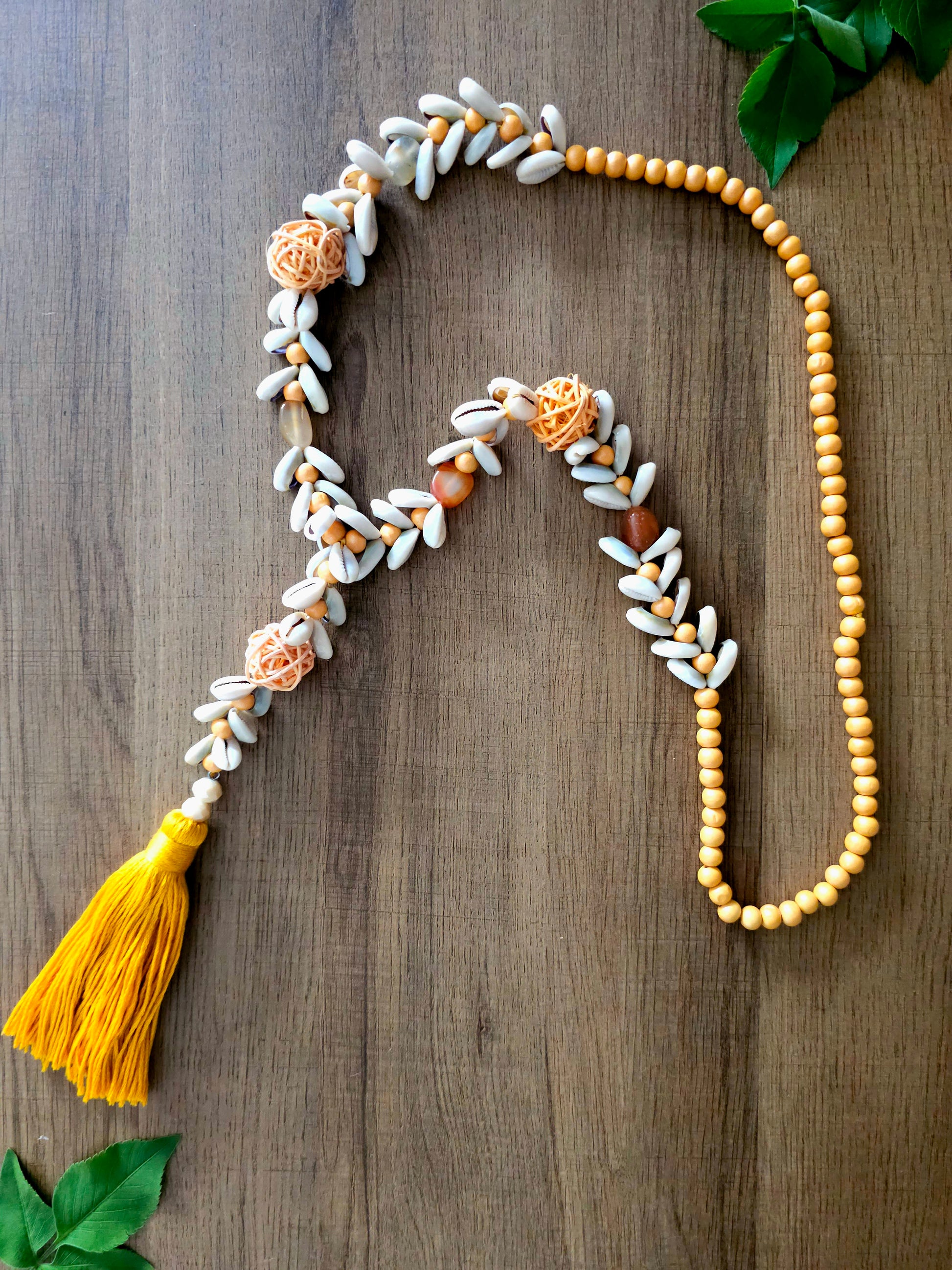 Sunlit Shores Necklace with Seashells and Wooden Beads
