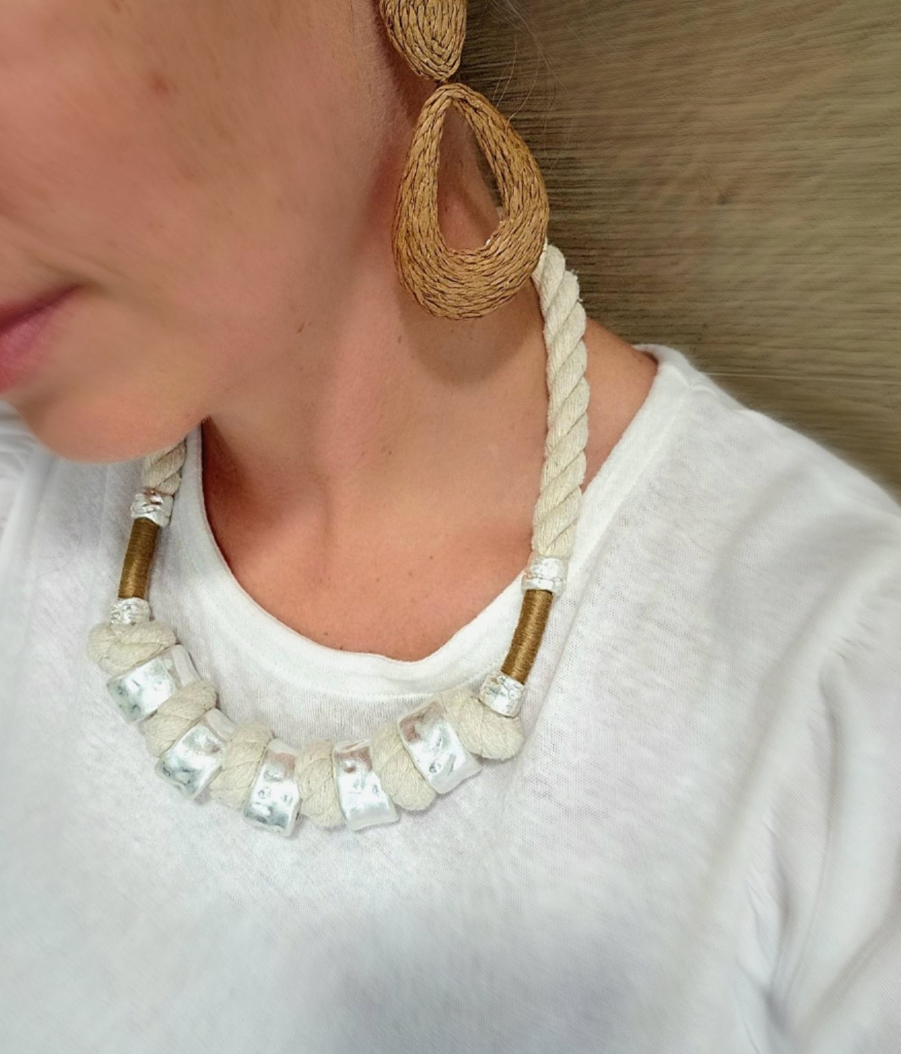 Natural Elegance Necklace with Irregular Beads and Rope Design